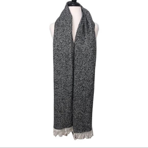 Amicale Wool Cashmere Blend Herringbone Scarf NWT - Picture 3 of 6